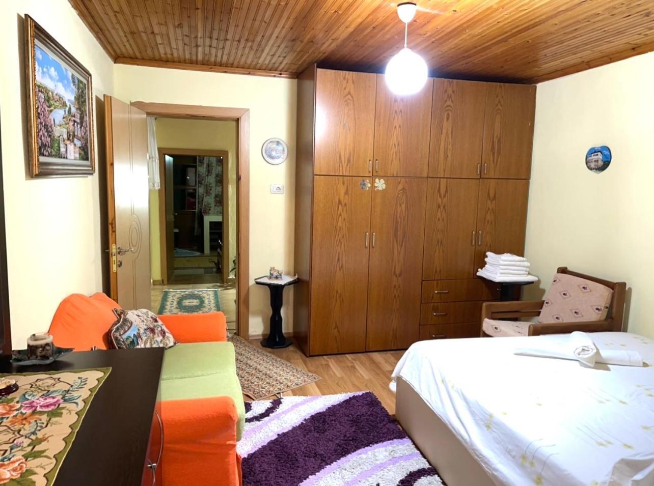 Blue Guesthouse Gjirokaster Exterior photo